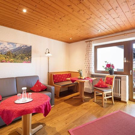 Familien- Und Wellnesshotel "Landhaus Viktoria" Oberstdorf Exterior photo