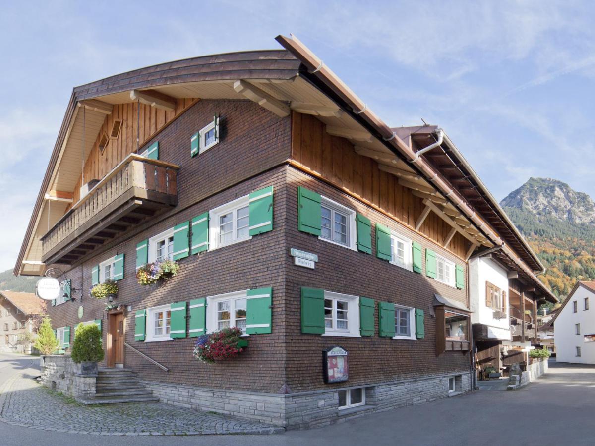 Familien- Und Wellnesshotel "Landhaus Viktoria" Oberstdorf Exterior photo