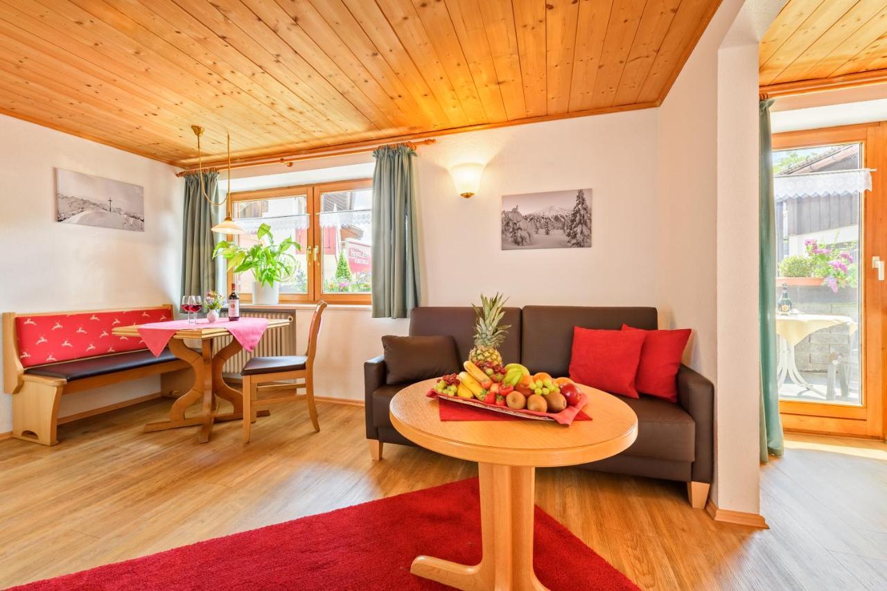 Familien- Und Wellnesshotel "Landhaus Viktoria" Oberstdorf Exterior photo