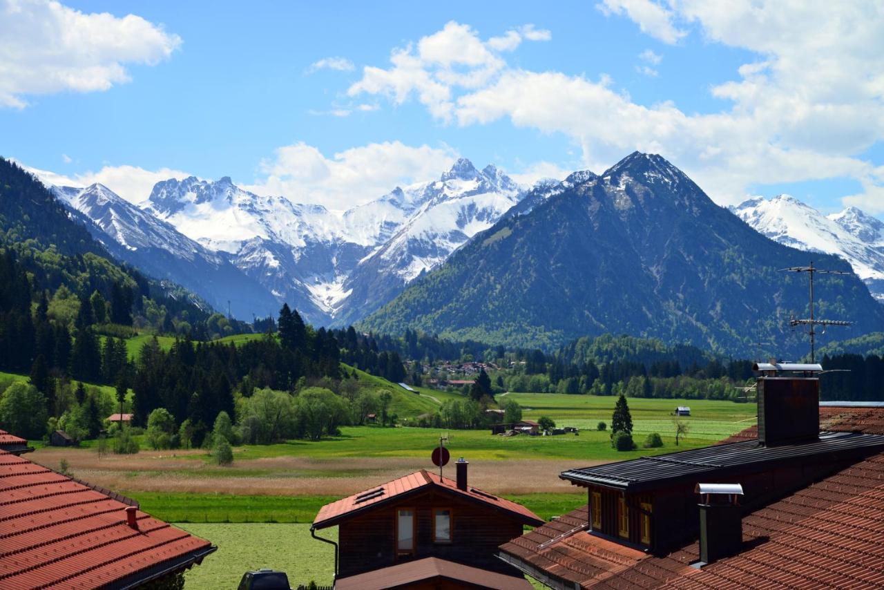 Familien- Und Wellnesshotel "Landhaus Viktoria" Oberstdorf Exterior photo